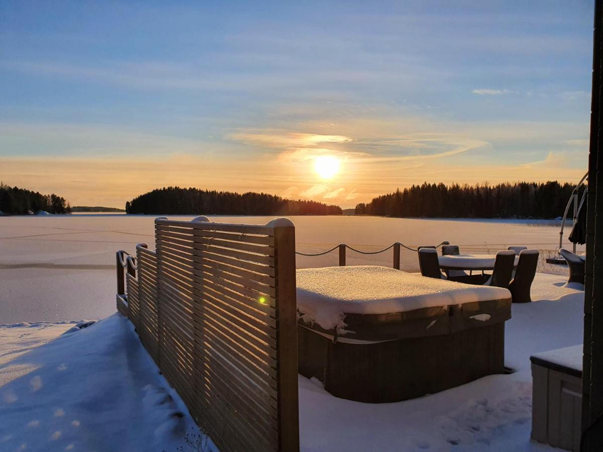 Stunning Log Cabin 45M2 On The Shore Of Kallavesi. Kuopio Esterno foto