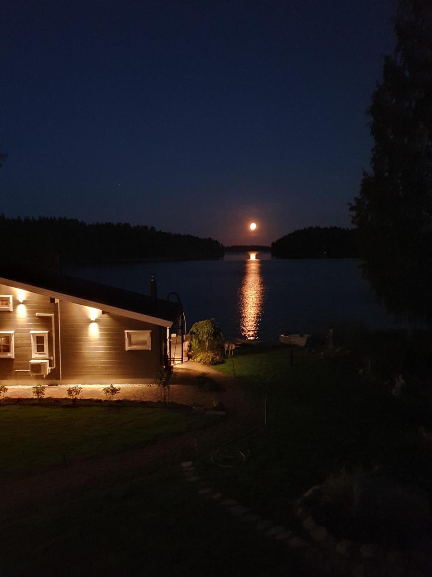 Stunning Log Cabin 45M2 On The Shore Of Kallavesi. Kuopio Esterno foto